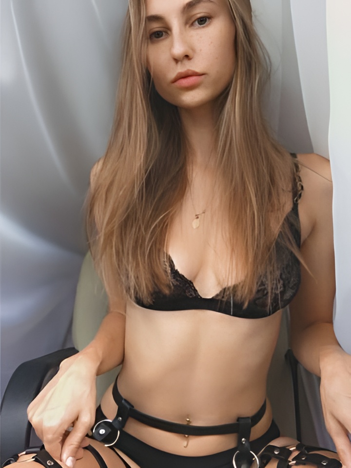 Ирма привлекальеная девушка из Каменск-шахтинский цена от 5000 руб