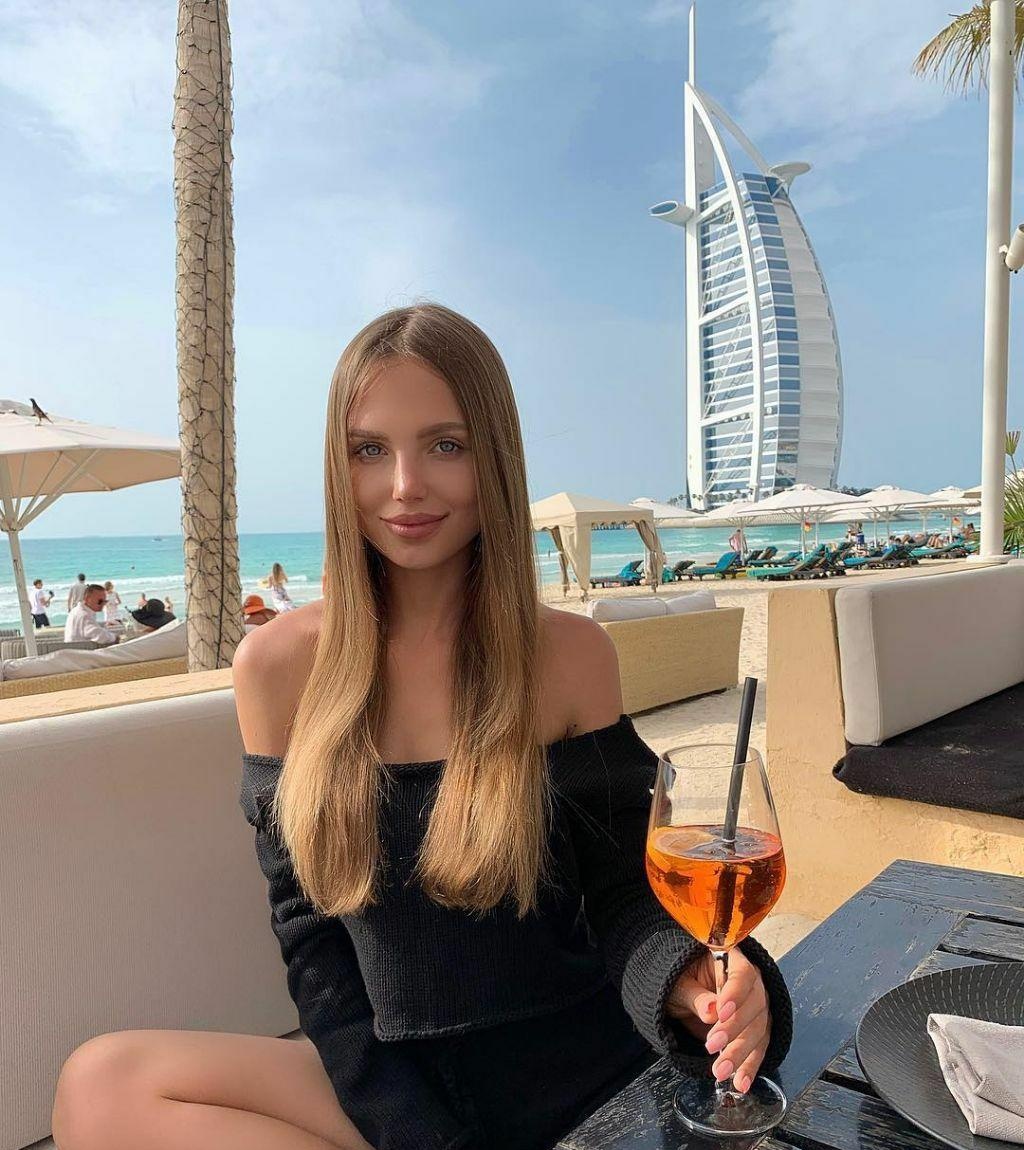 Софья привлекальеная девушка из Каменск-шахтинский цена от 3000 руб