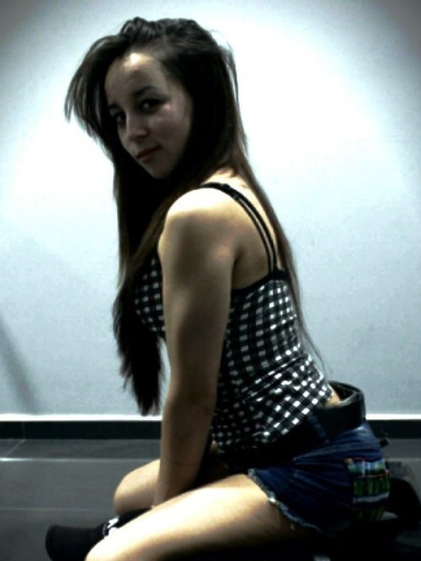 Арина привлекательная девушка из Каменск-шахтинский цена от 3500 руб