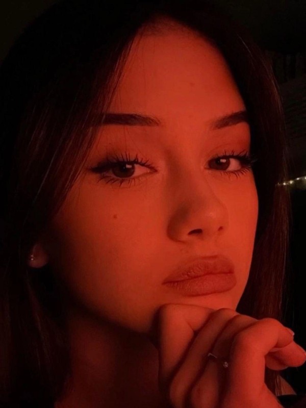 Анна привлекательная девушка из Каменск-шахтинский цена от 6000 руб